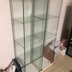 ショーケース展示ガラスケースの画像