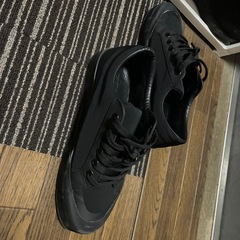 ZARAスニーカーの画像