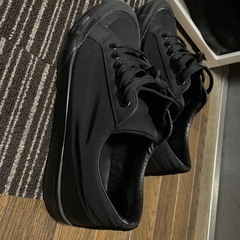 ZARAスニーカーの画像