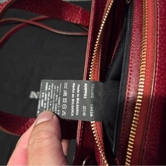 EMPORIO ARMANI 本革ショルダーバッグの画像