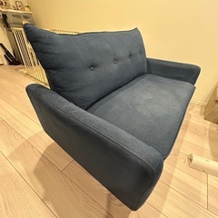 ニトリ2人用ソファ(ネイビー)の画像