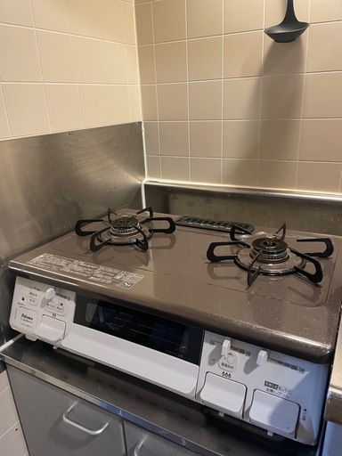 Paloma　グリル付きガスコンロ(右側強火力)