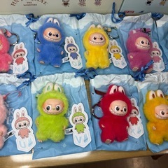 ラブブ　イニシャルラブブ　正規品　きーキーホルダーの画像