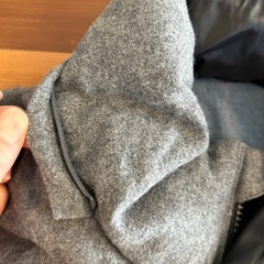 GAPのダウンベストの画像