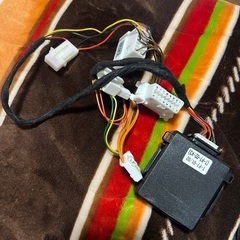 30プリウス　エンラージ商事　バック連動の画像