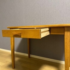 unico ダイニングテーブルの画像