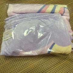 ちいかわ　超BIGマイヤーブランケットの画像