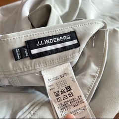 ゴルフウェア！J.LINDEBERGのパンツの画像