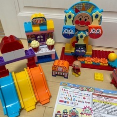 【美品】おおきな観覧車が大変身！アンパンマンくるくる遊園地ブロックの画像