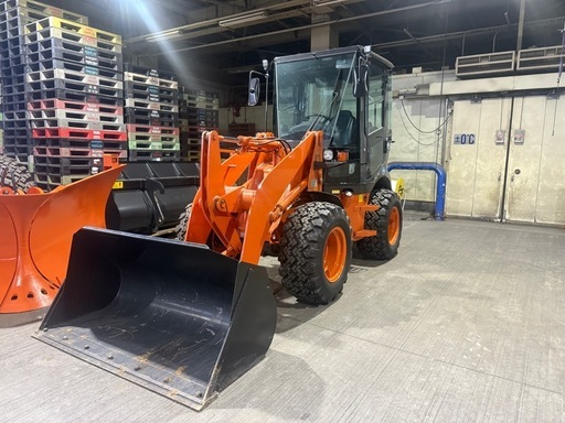 タイヤショベル　ZW40  新車みたい