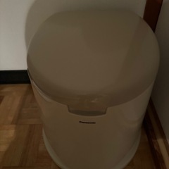Panasonicポータブルトイレ　中バケツ、便座カバー、未使用消臭剤1本付き　の画像