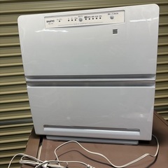 モニター、スキャナー、キーボード、マウス、空気清浄機の画像