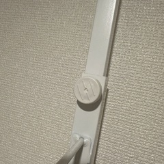 突っ張り収納棚の画像