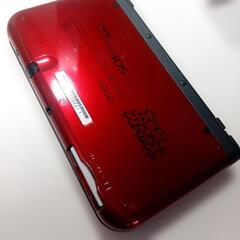 【中古 美品】New 3DS LL スマブラエディション 箱充電器ソフト11本付 の画像