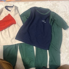 ユニクロUNIQLOエアリズムパジャマ110の画像