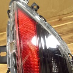 TOYOTA トヨタ MXUA80 ハリアー 純正 リアウインカーレンズ テールランプ テールライト テールレンズ バックランプ リフレクター 左右 STANLEY 48-240 / STANLEY W5632 / W5880の画像