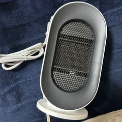 【新品】小型ヒーター ミニヒーター トイレや洗面所、足元に！の画像
