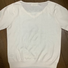 薄手ニット白カットソーの画像