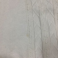 薄手ニット白カットソーの画像