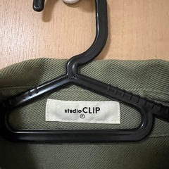 カーキ　襟付きワンピースの画像