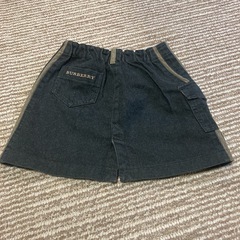 BURBERRY黒デニムスカート110サイズの画像