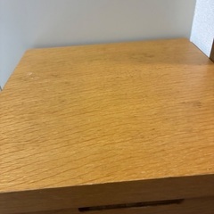 テーブル高さ130センチほど引き出し付きの画像