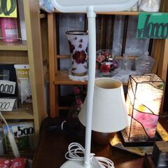 極上美品　LED　電気スタンド　ライト　デスクランプ　学習机　　シーリングライトの画像