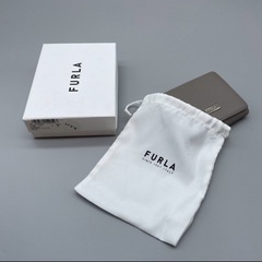 フルラレディース三つ折り財布 グレージュ の画像