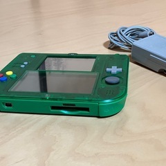 2DS +充電器の画像