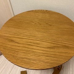 サイドテーブルの画像