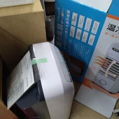 超激安お買い得　加湿機能搭載　ストーブ　電気ストーブ　サーキュレーター　加湿器　ファンヒーターの画像