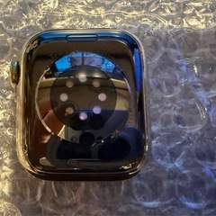apple watch series 8 cellularモデル ゴールドステンレススチールの画像