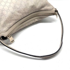 Gucci グッチGGパターン ショルダーバッグ肩掛け　シマ インターロッキングの画像