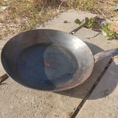 業務：鉄フライパン：ステーキ焼き専用：円型直６６」ｃｍ深さ５ｃｍ持つ手４２：の画像