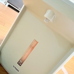 TIGER 電気ポット PIJ-A220（ホワイト）の画像