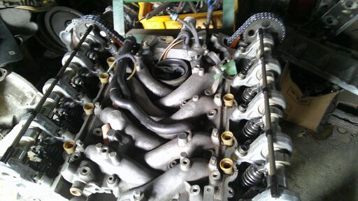 Mベンツ107-126-V8エンジン程度の良いカムシャフトスピ―ド交換