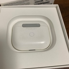 Apple ・エアーポッズ3イヤホン本体の画像