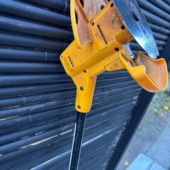 女性や高齢者も安心な草刈り機の画像