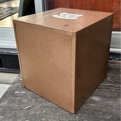 1970sブリキの昭和レトロな常備薬入れの画像