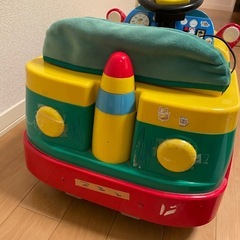 （お取引中）11月16日まで　子どもの車のおもちゃ　動きますの画像
