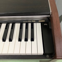 電子ピアノCASIO Privia PX-700の画像