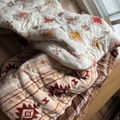 こたつテーブルの画像