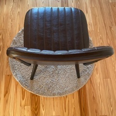 ブラウンチェア　　の画像