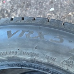 大人気　スタッドレスタイヤ　ブリザックVRX3の画像