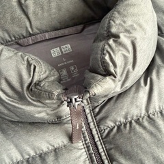 ユニクロ ウルトラライト ダウン ベスト (Lサイズ)の画像