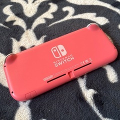 任天堂 Switch Light ピンク色 そふとつきソフト付きの画像