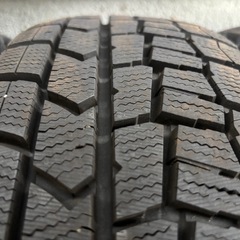 ダンロップWINTER MAXX02 185/65R15 スタッドレスタイヤの画像