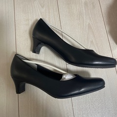 新品 走れるパンプス 24.0 3Eの画像