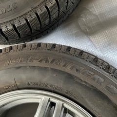 スタッドレスタイヤの画像