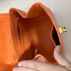 ショルダーバッグ　CHARLES & KEITH（チャールズアンドキース）の画像